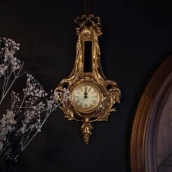 Baroque Ribbon Clock