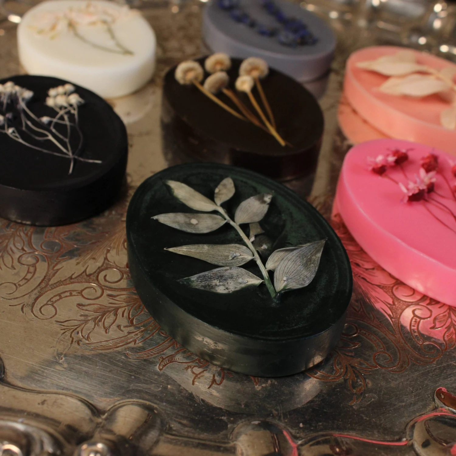 Botanical Locket Melts 1 Botanical Locket Melts